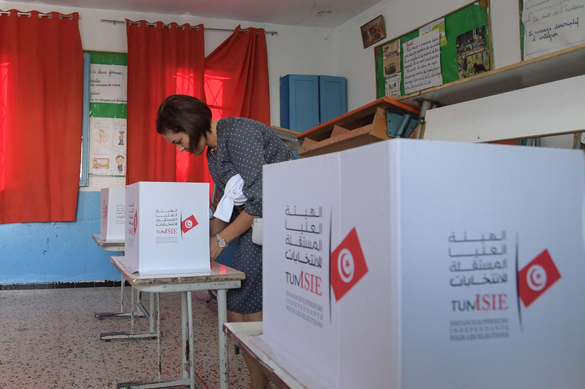 لمراقبة تمويل الحملة الانتخابية .. هيئة الانتخابات تؤهل أعوانها.. والمجتمع المدني على الخط